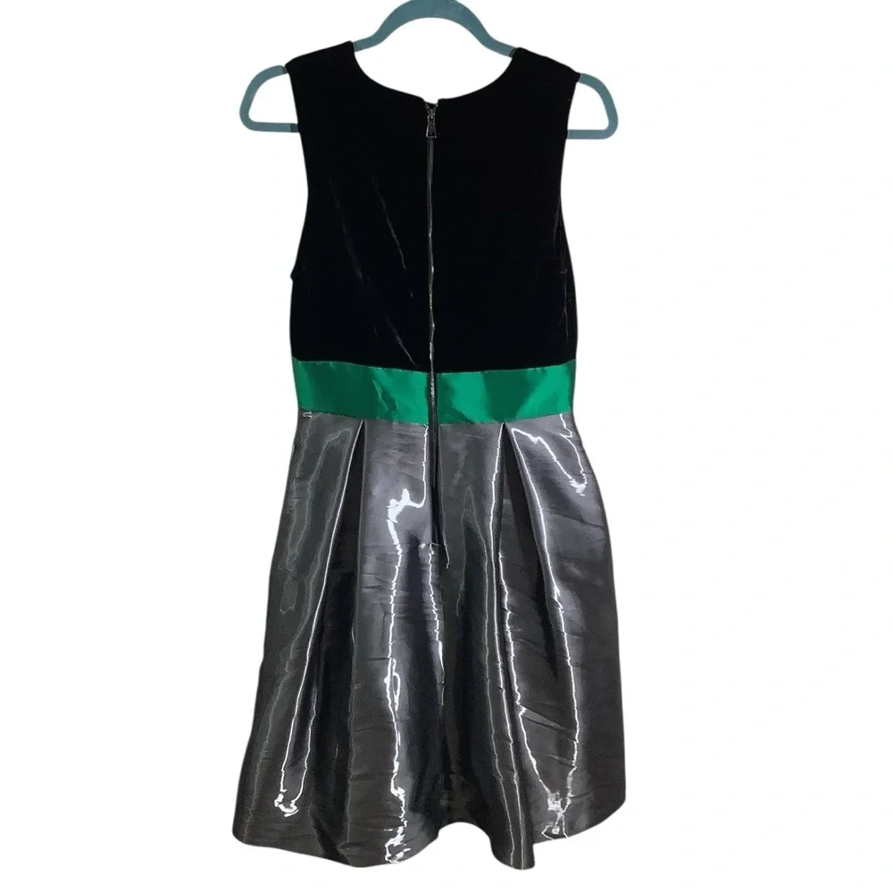 Sachin & Babi Noir Elegant Colorblock Sleeveless Dress